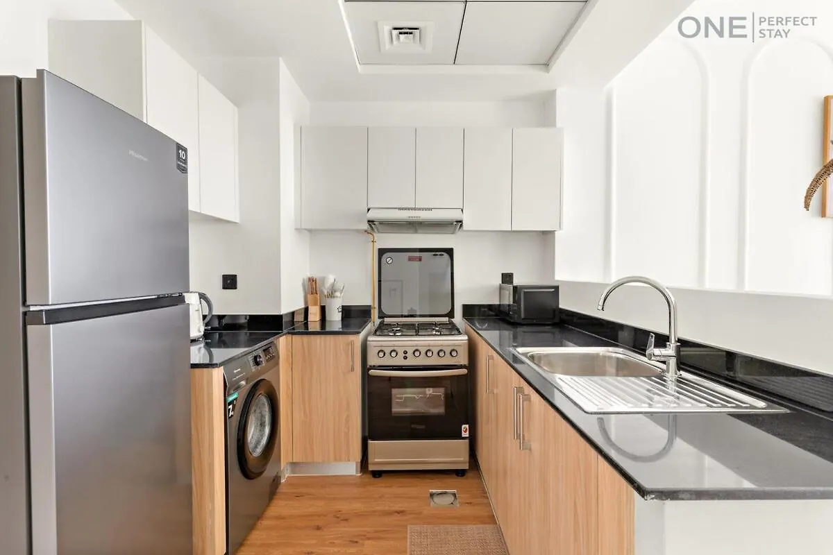 1Br With Balcony Near Metro Station Apartment Dubai