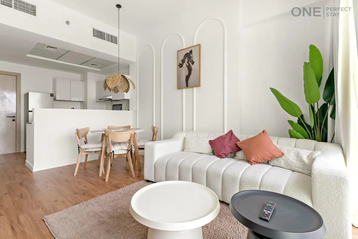 1Br With Balcony Near Metro Station location