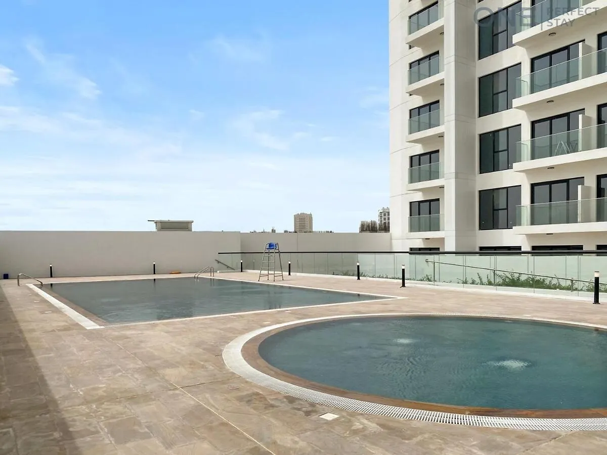 1Br With Balcony Near Metro Station Apartment Dubai
